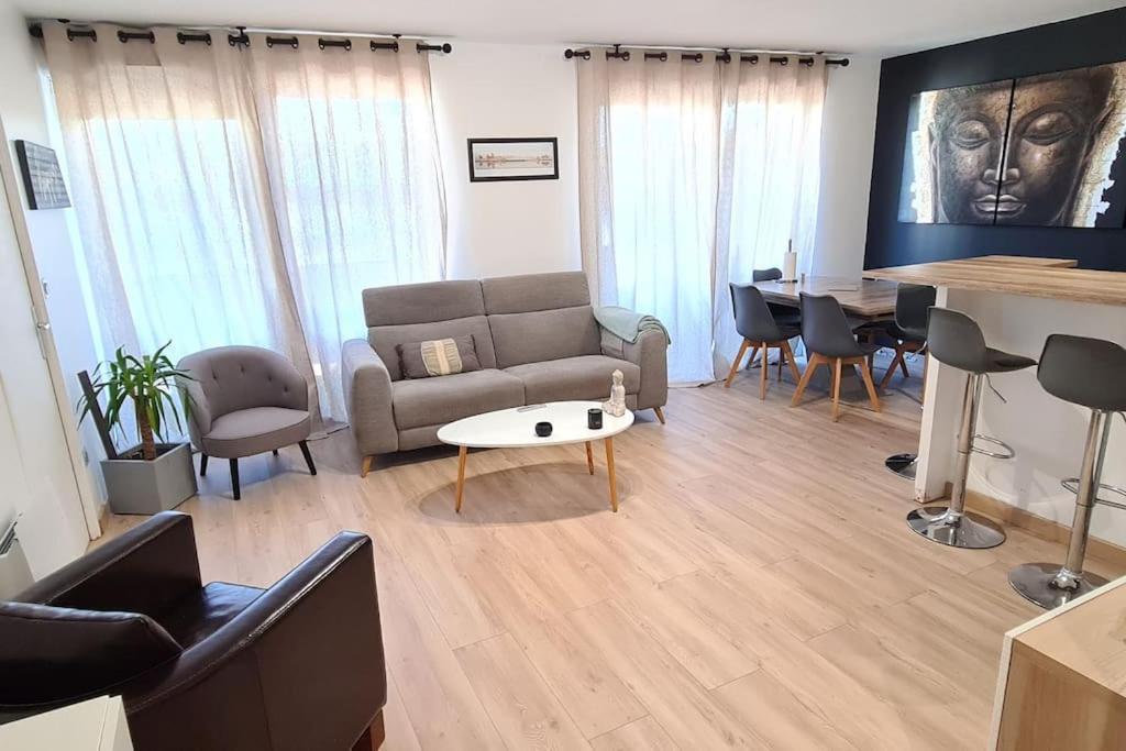 Charmant Logement Avec Jacuzzi Mantes-la-Jolie Exterior foto